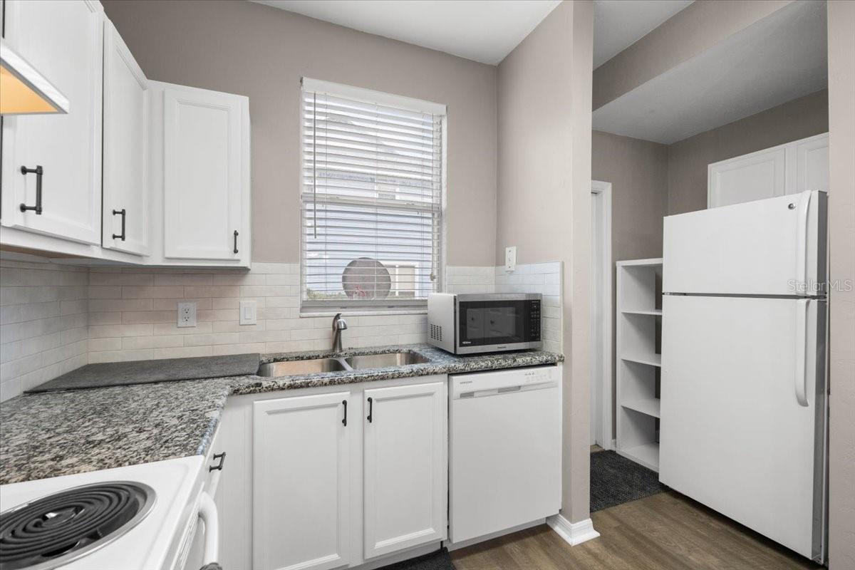 Image 13 of 24 For 3920 20th Avenue 1309