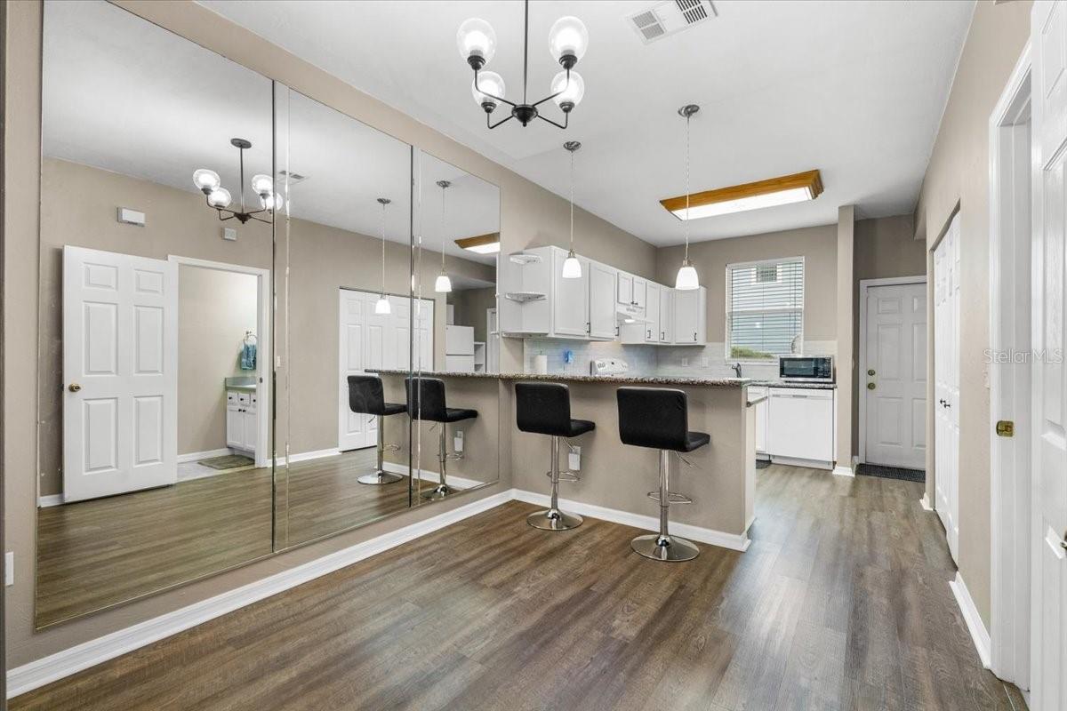 Image 6 of 24 For 3920 20th Avenue 1309