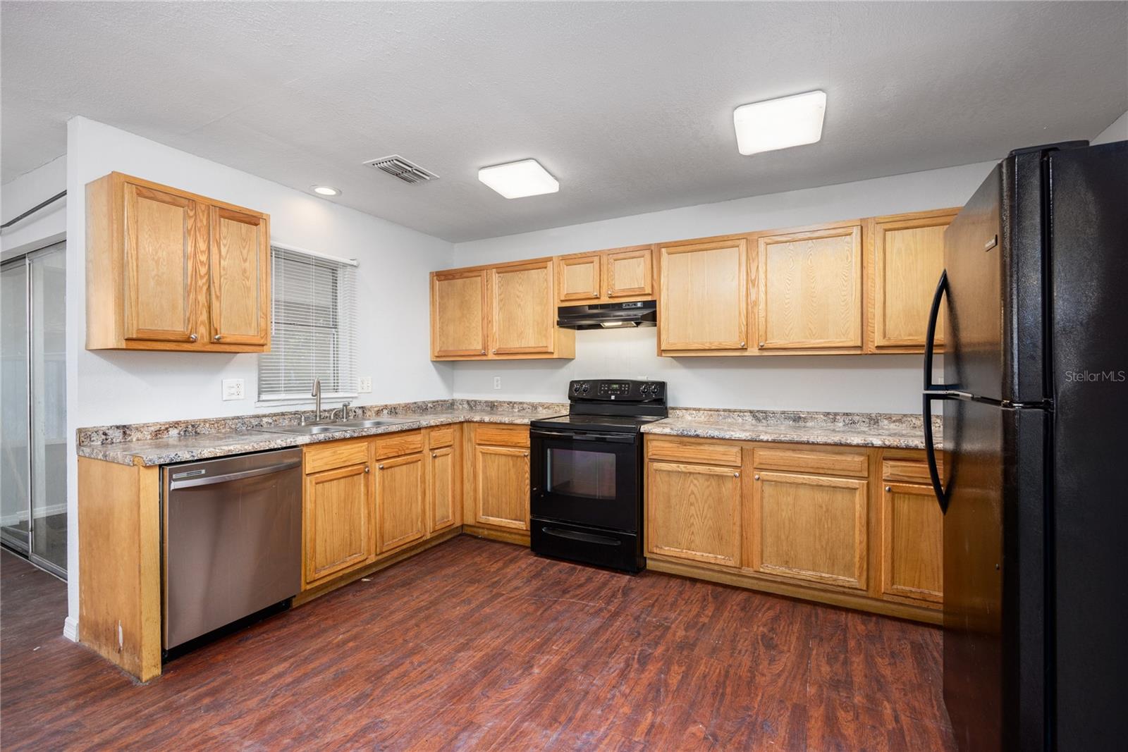 Image 21 of 35 For 1135 24th Terrace