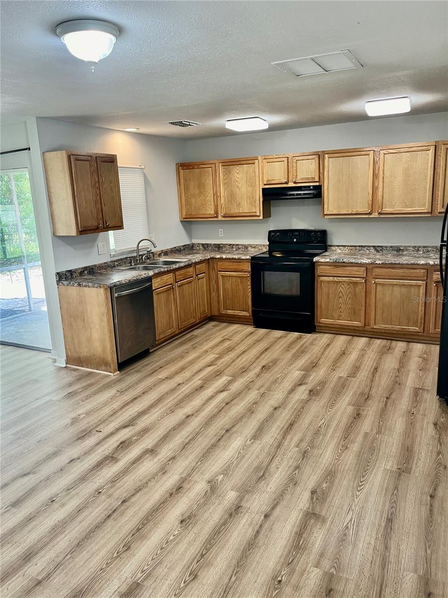 Image 9 of 35 For 1135 24th Terrace