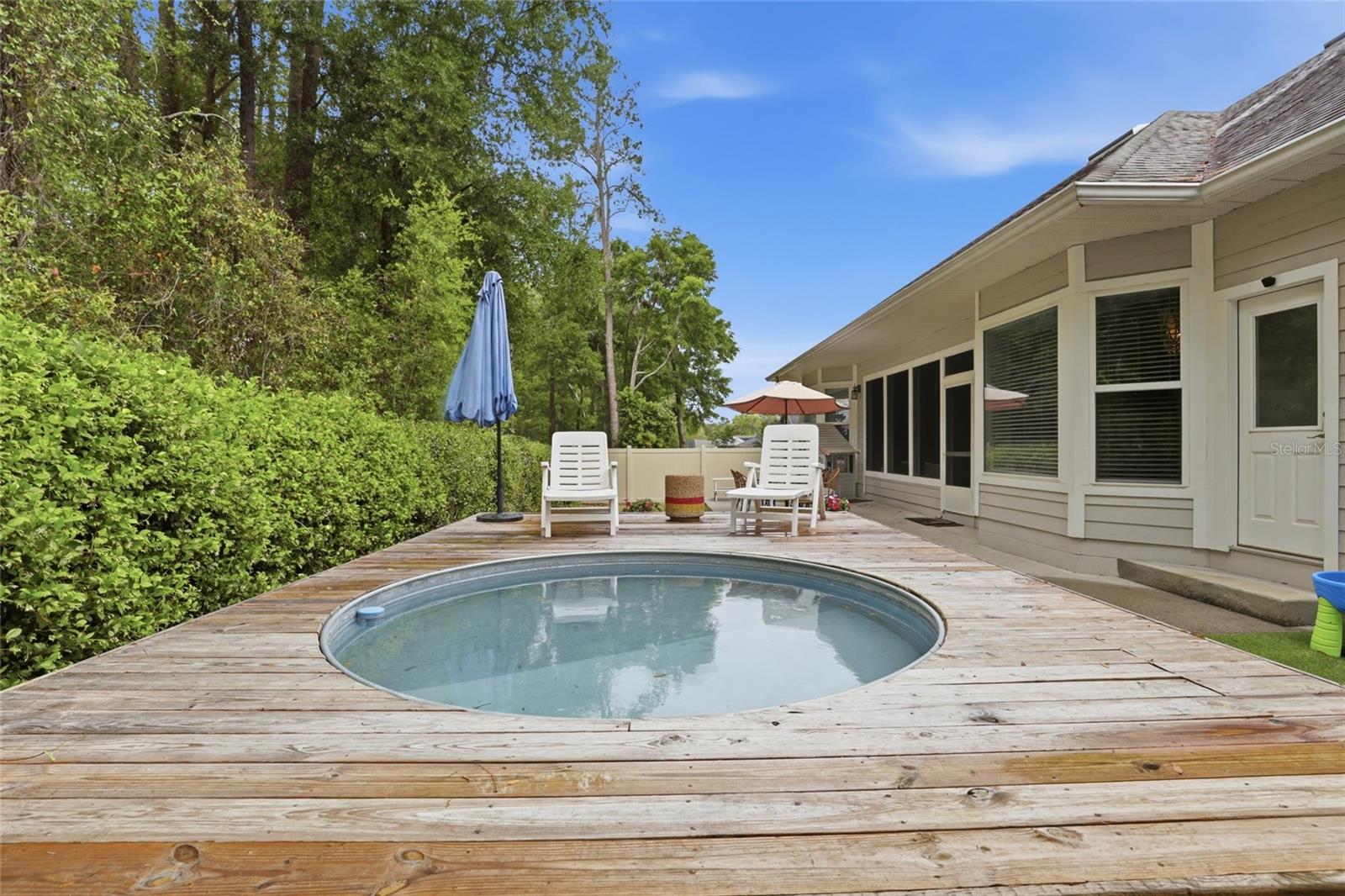 Image 2 of 37 For 11006 Palmetto Boulevard