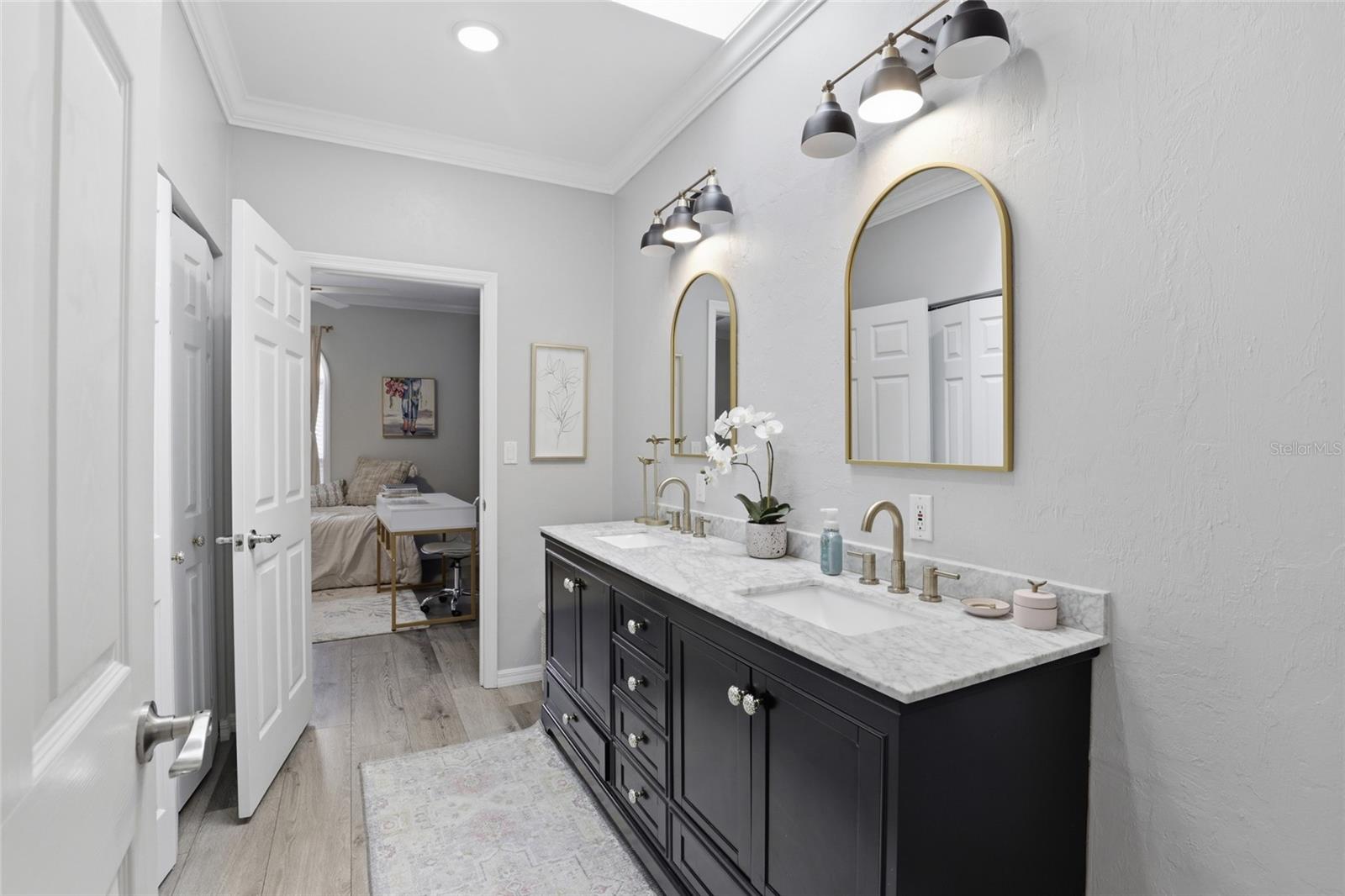 Image 26 of 37 For 11006 Palmetto Boulevard