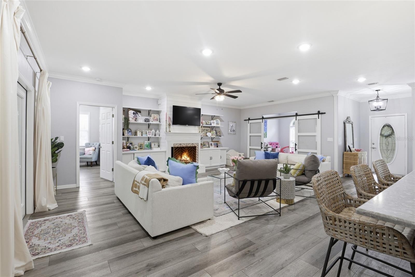 Image 4 of 37 For 11006 Palmetto Boulevard