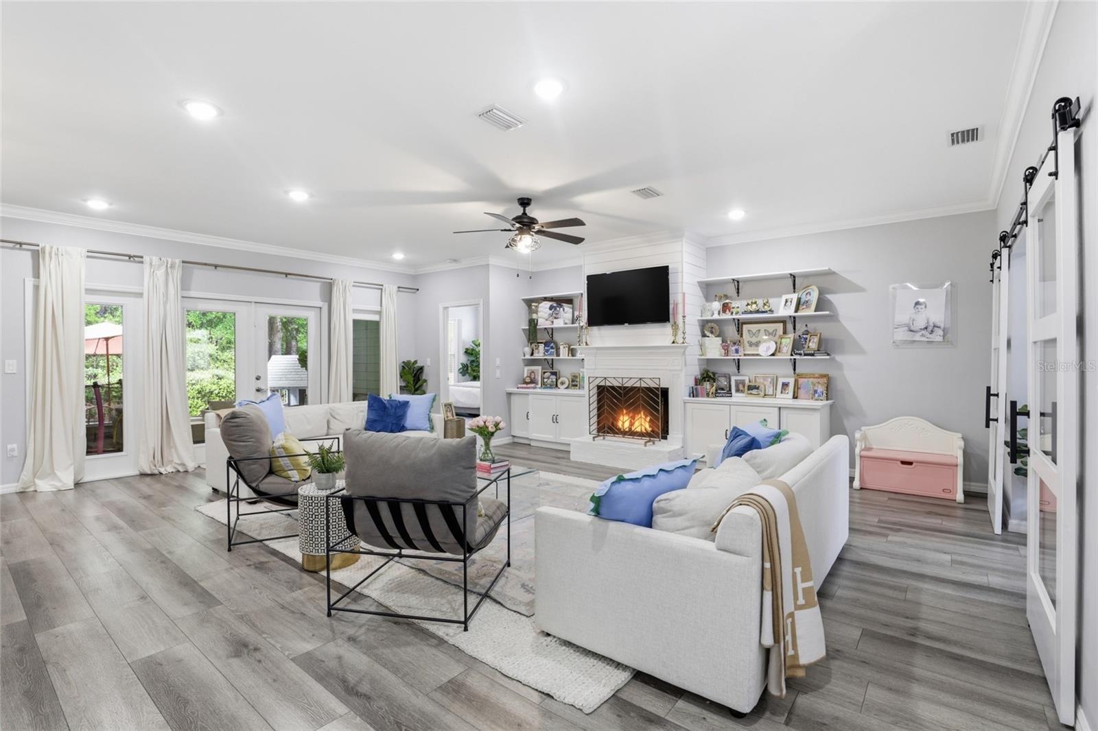 Image 5 of 37 For 11006 Palmetto Boulevard