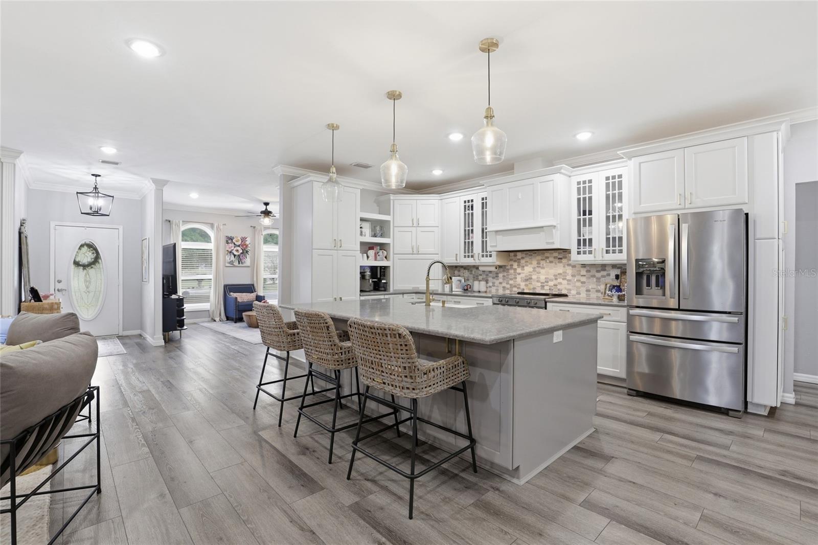 Image 8 of 37 For 11006 Palmetto Boulevard