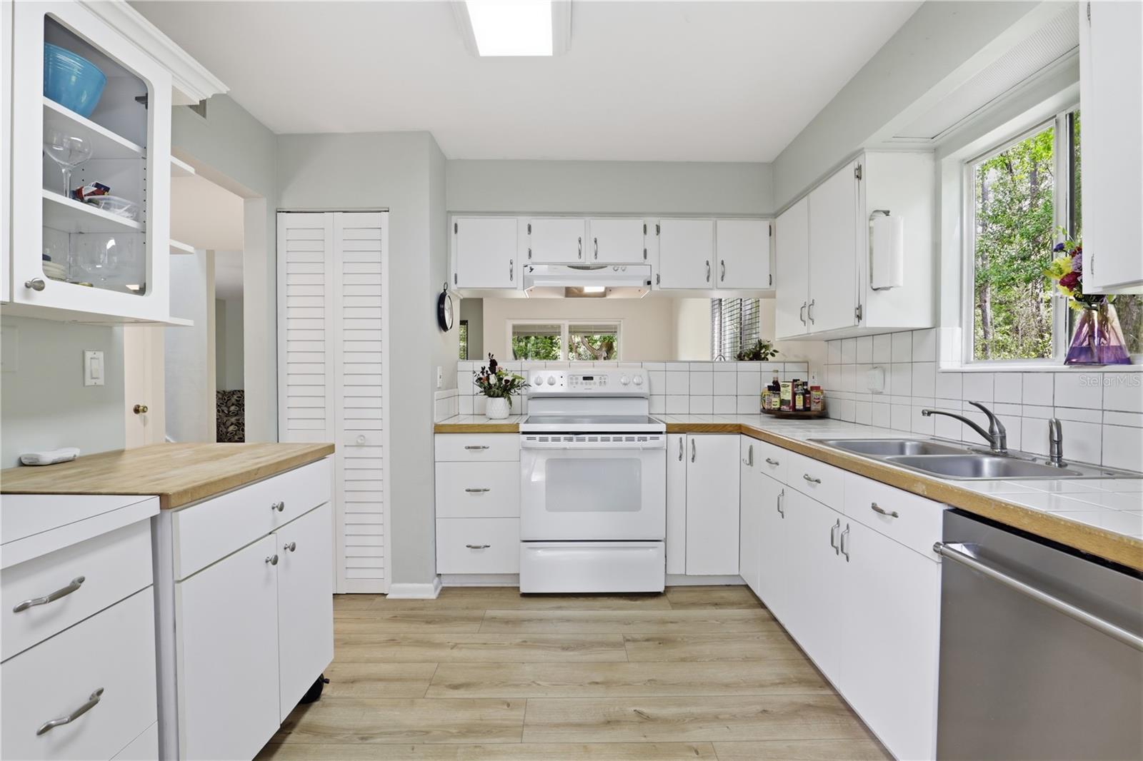 Image 12 of 31 For 4417 Black Forest Way