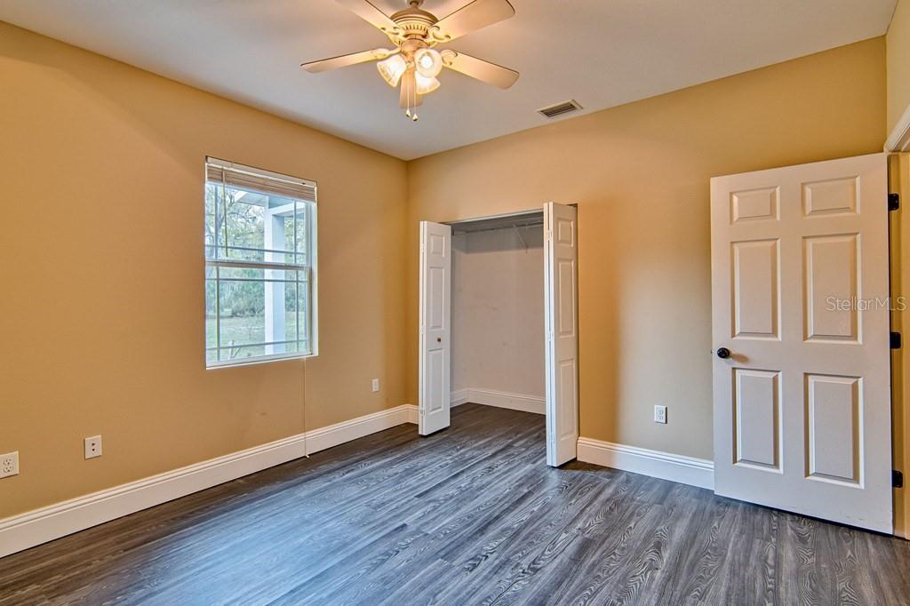 Image 20 of 39 For 9880 110th Street