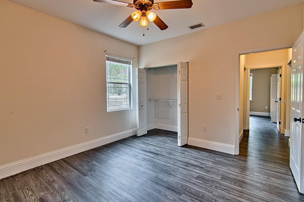 Image 22 of 39 For 9880 110th Street