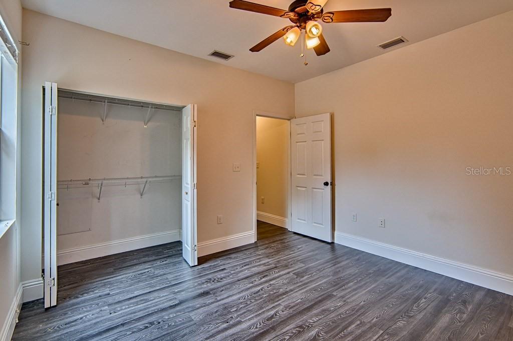 Image 23 of 39 For 9880 110th Street