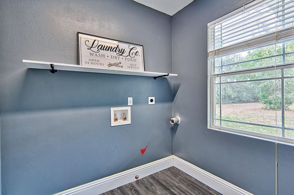 Image 24 of 39 For 9880 110th Street