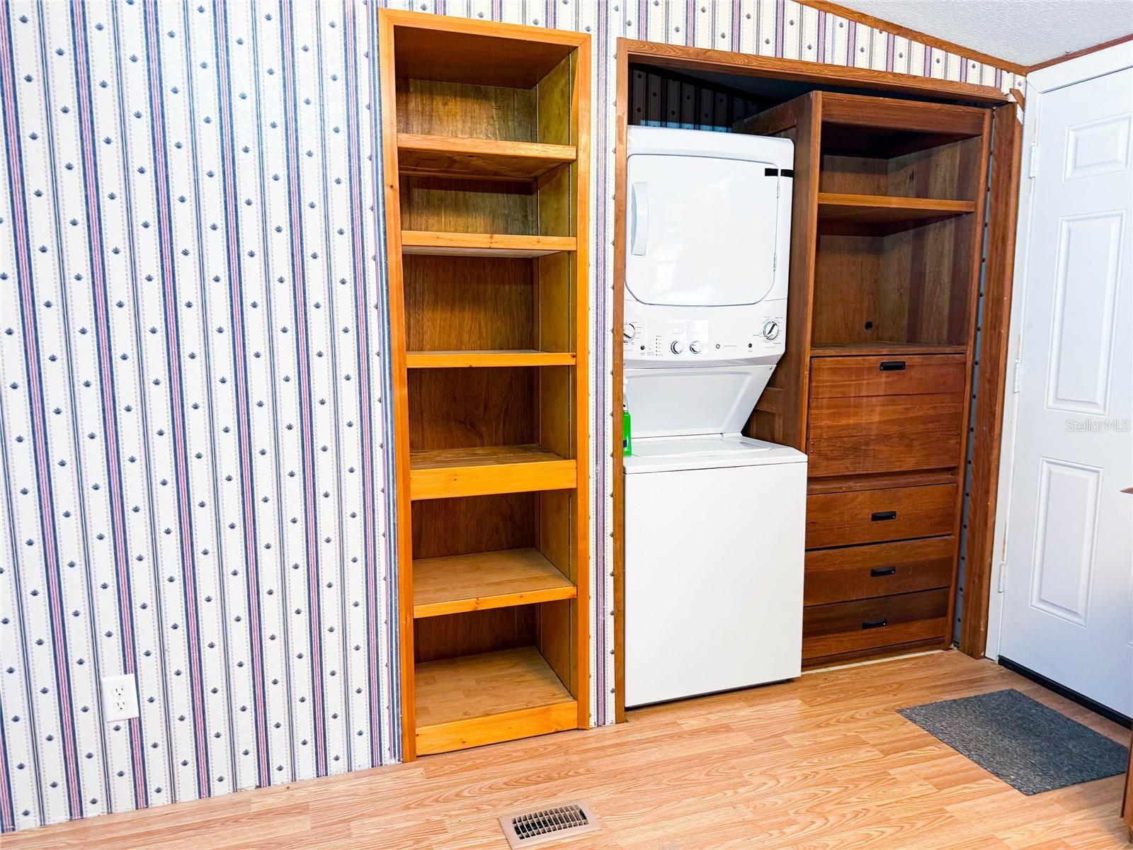 Image 20 of 53 For 104 Waterway Avenue