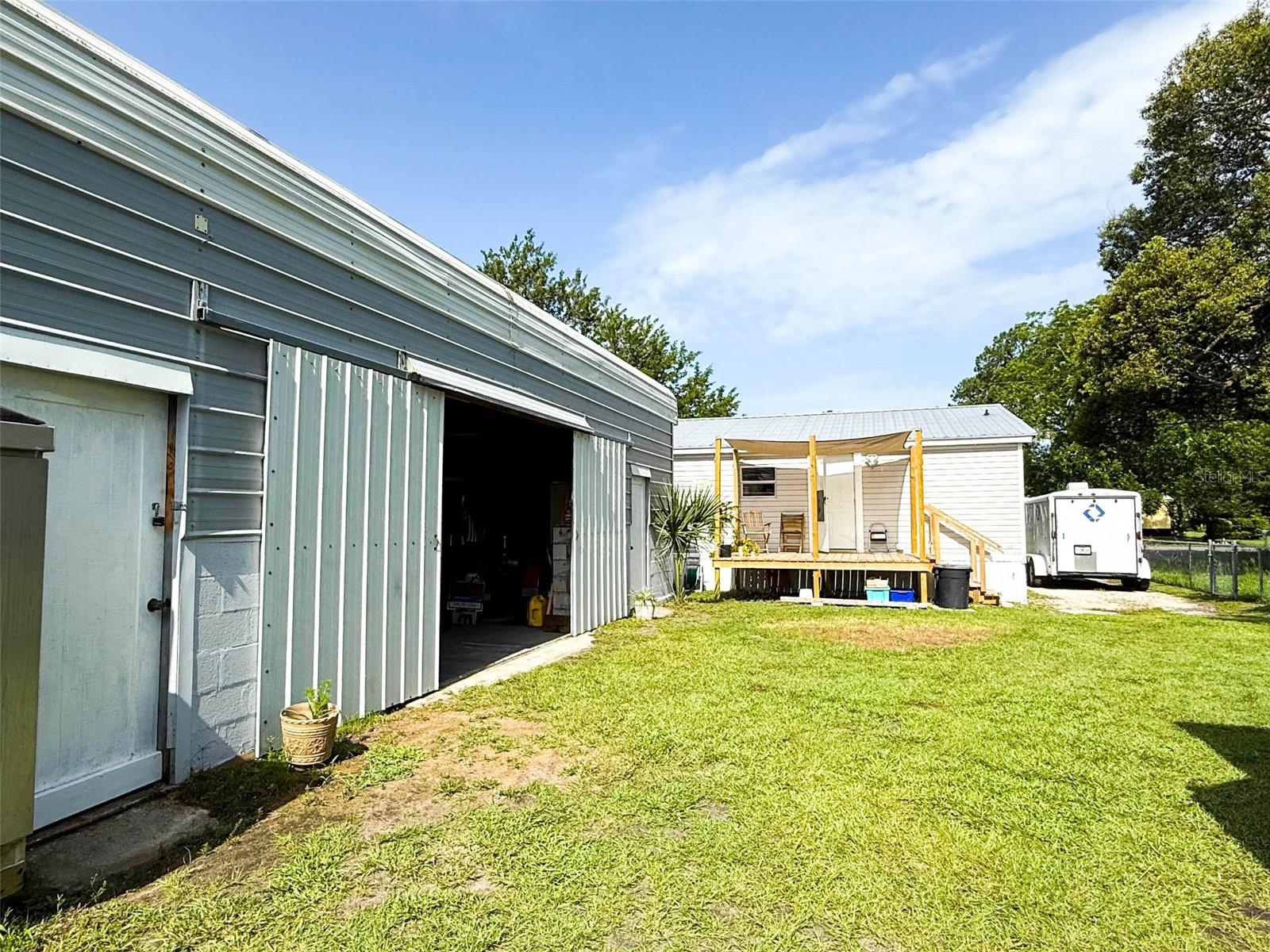 Image 5 of 53 For 104 Waterway Avenue