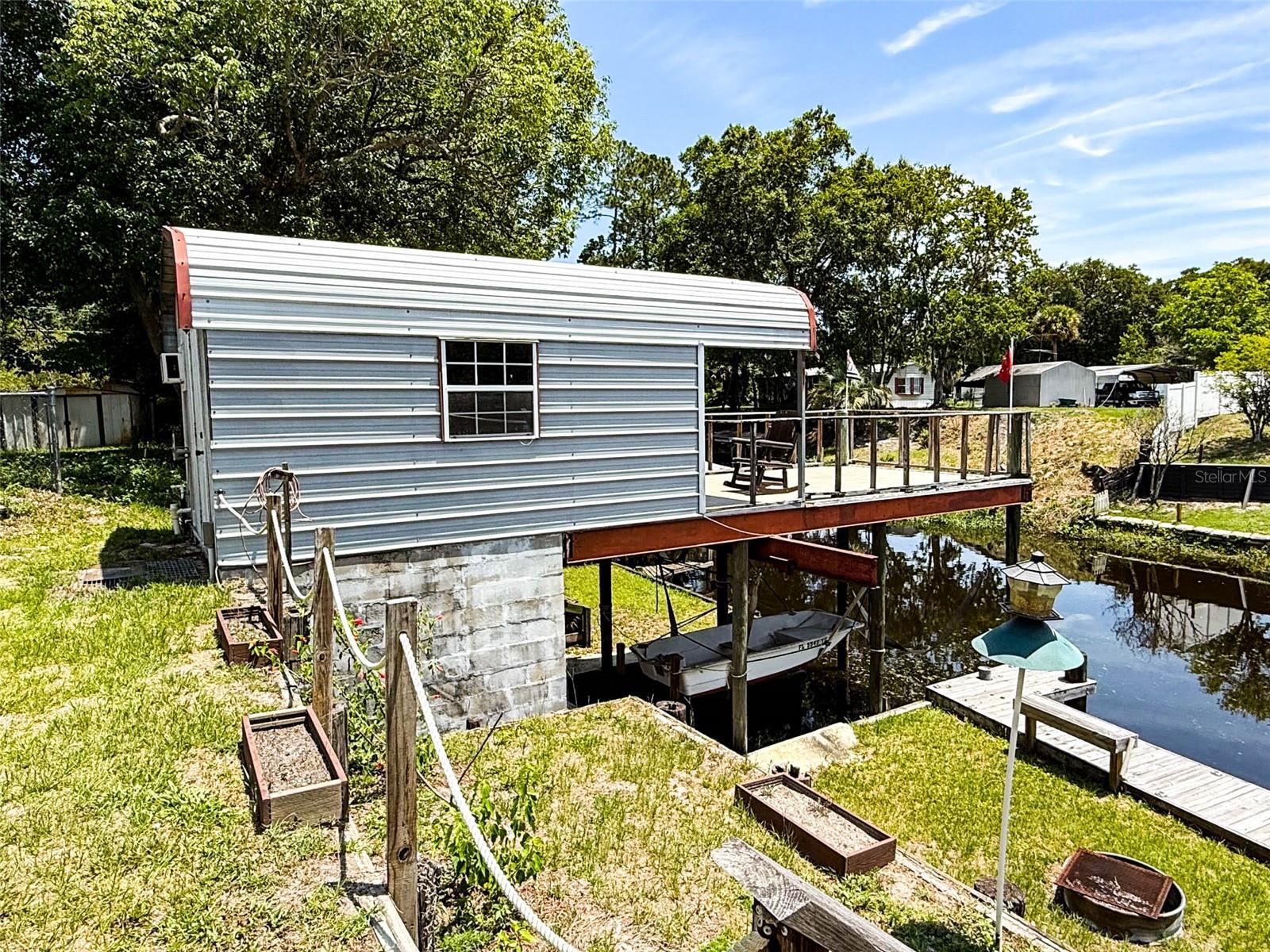 Image 6 of 53 For 104 Waterway Avenue