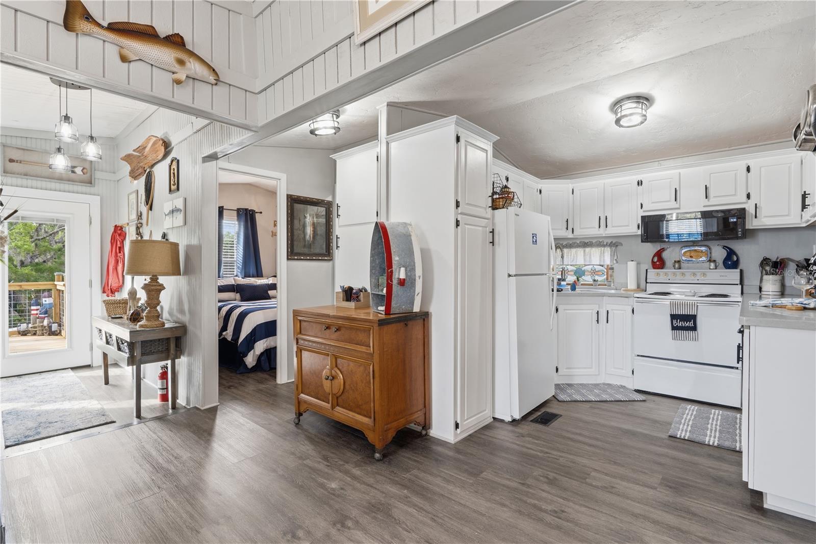 Image 28 of 89 For 547 205th Street