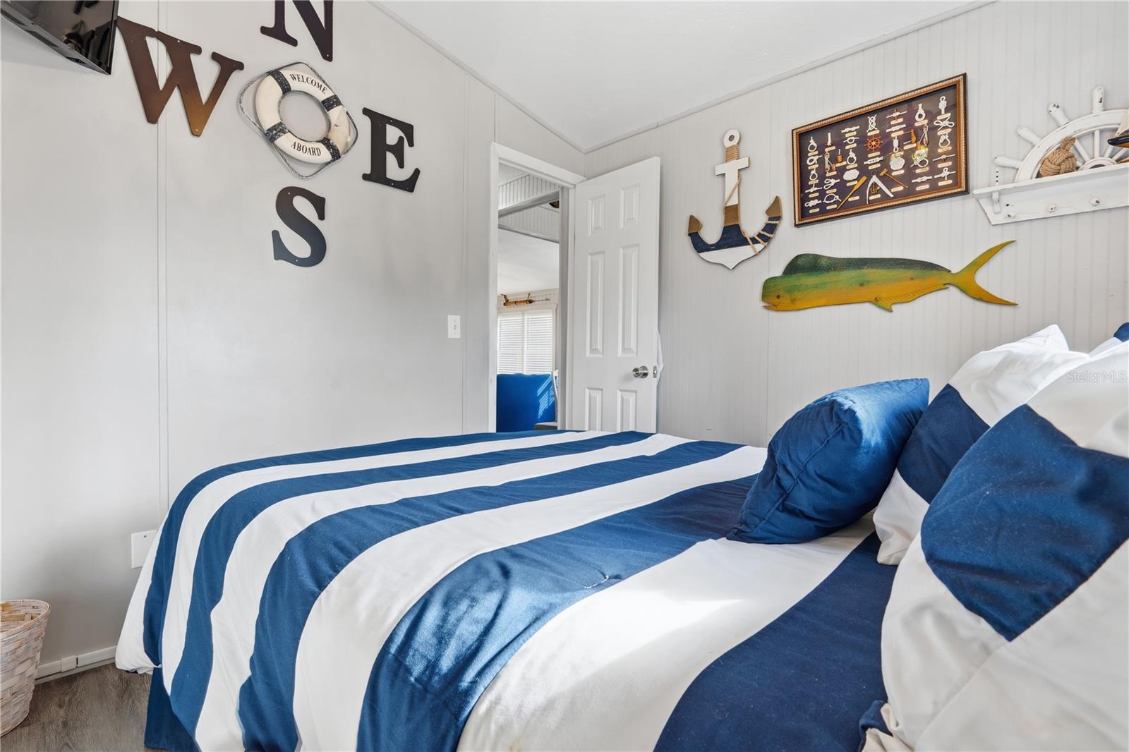 Image 30 of 89 For 547 205th Street