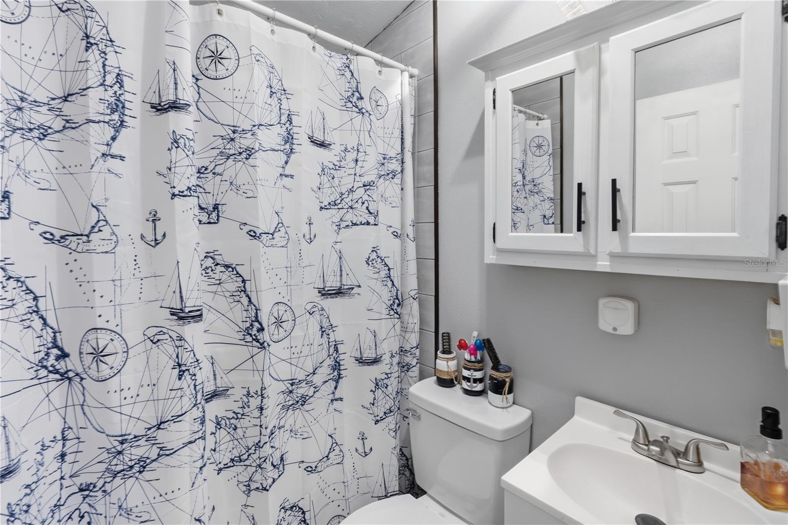 Image 32 of 89 For 547 205th Street