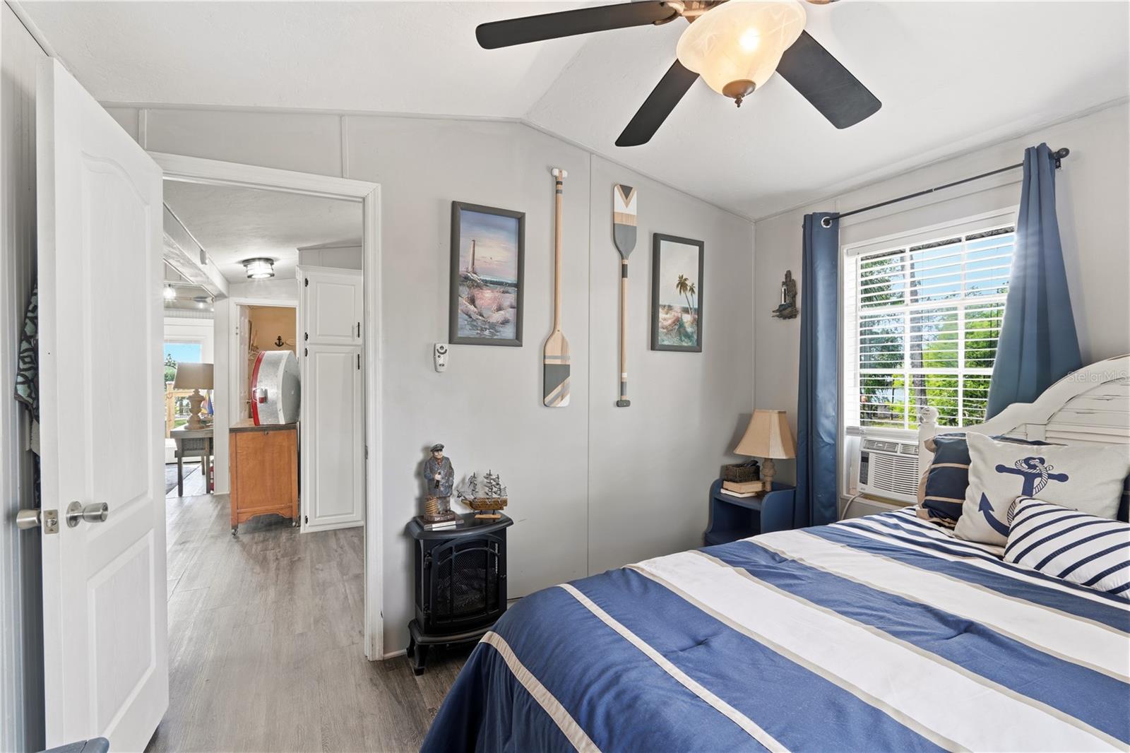 Image 45 of 89 For 547 205th Street