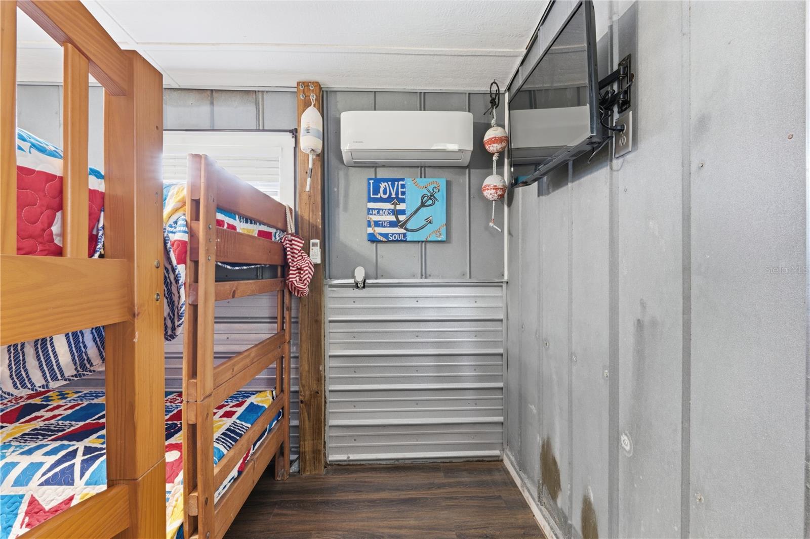 Image 54 of 89 For 547 205th Street