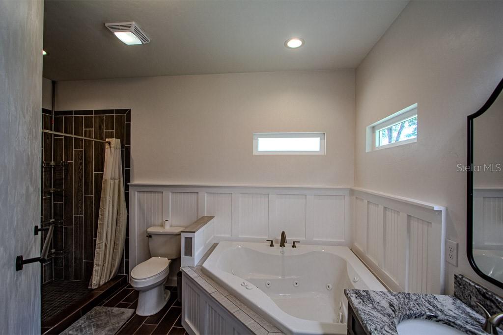 Image 16 of 22 For 109 Round House Court