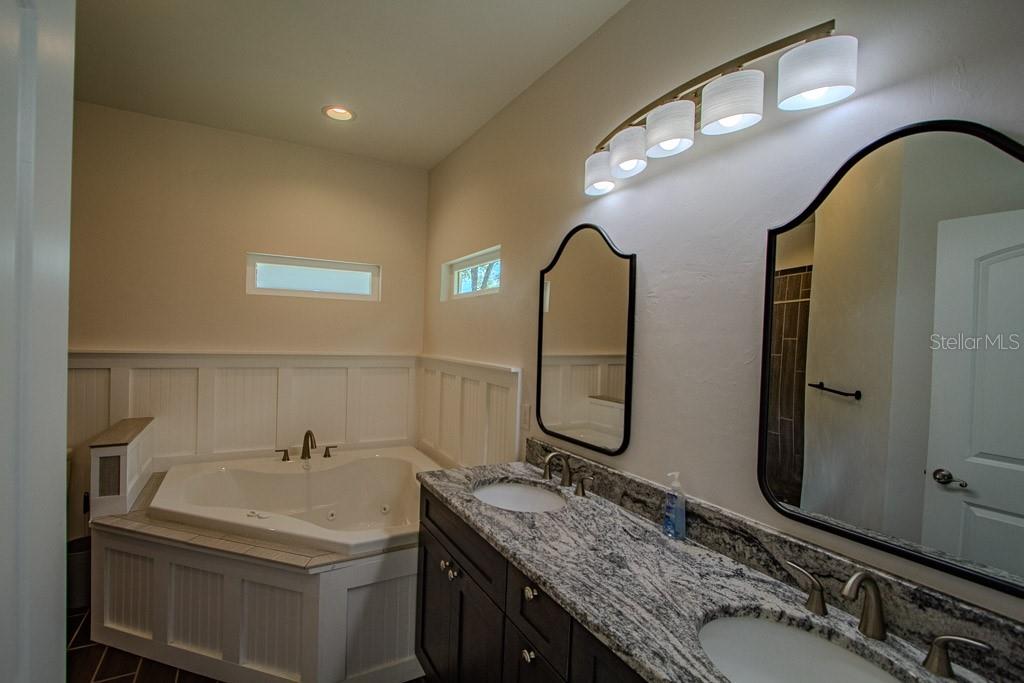 Image 17 of 22 For 109 Round House Court