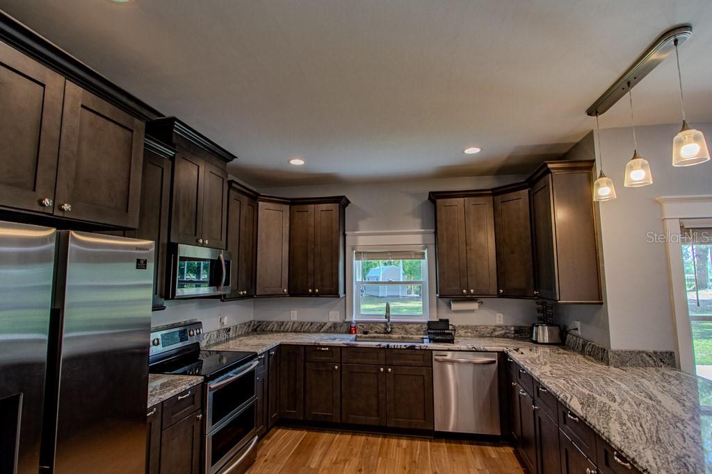 Image 9 of 22 For 109 Round House Court