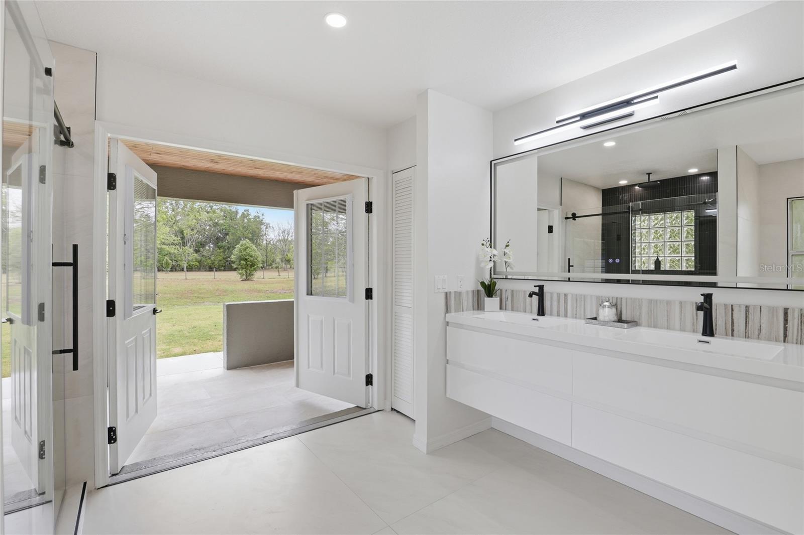 Image 19 of 50 For 19518 78th Avenue