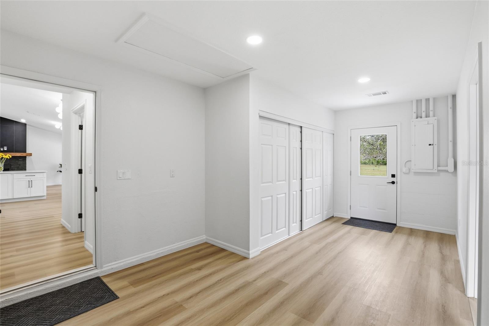 Image 24 of 50 For 19518 78th Avenue