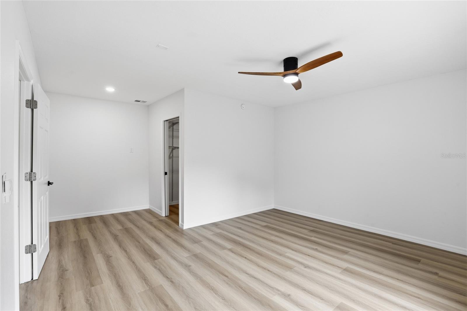 Image 25 of 50 For 19518 78th Avenue