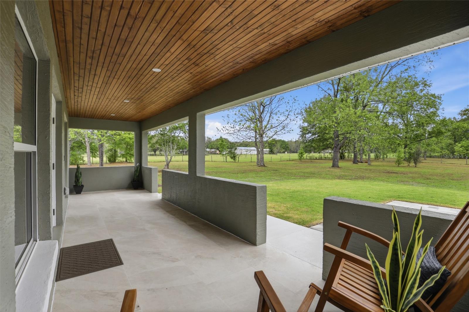 Image 30 of 50 For 19518 78th Avenue