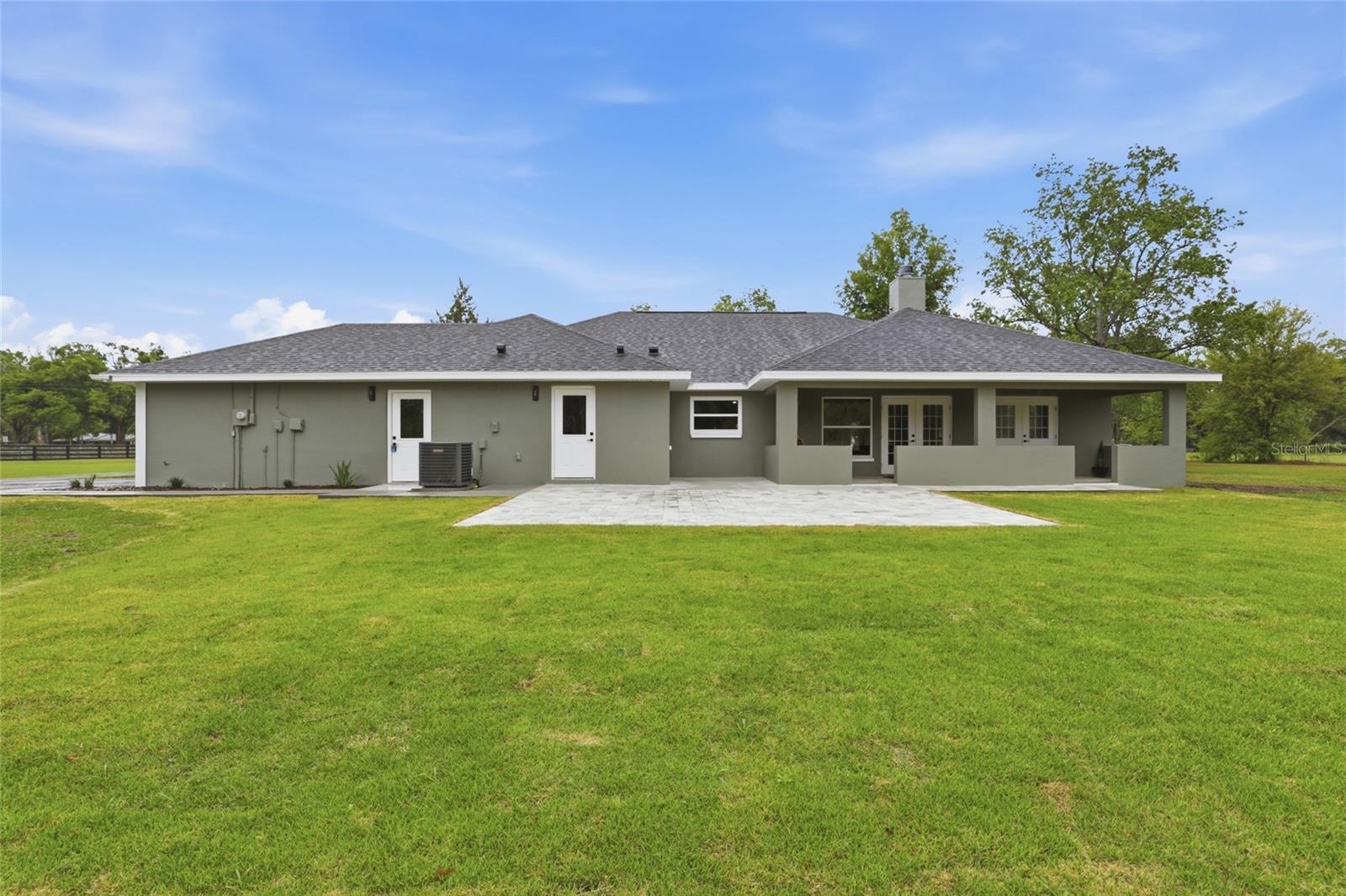 Image 32 of 50 For 19518 78th Avenue