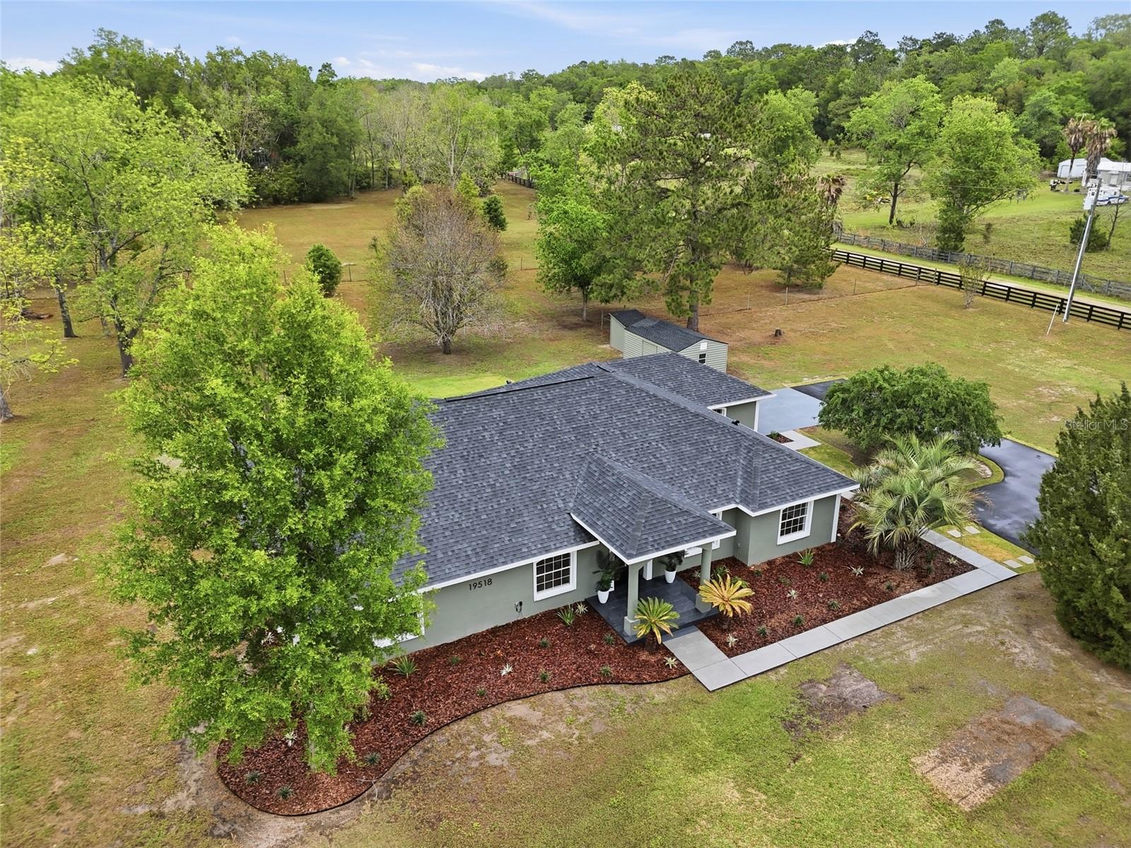 Image 37 of 50 For 19518 78th Avenue