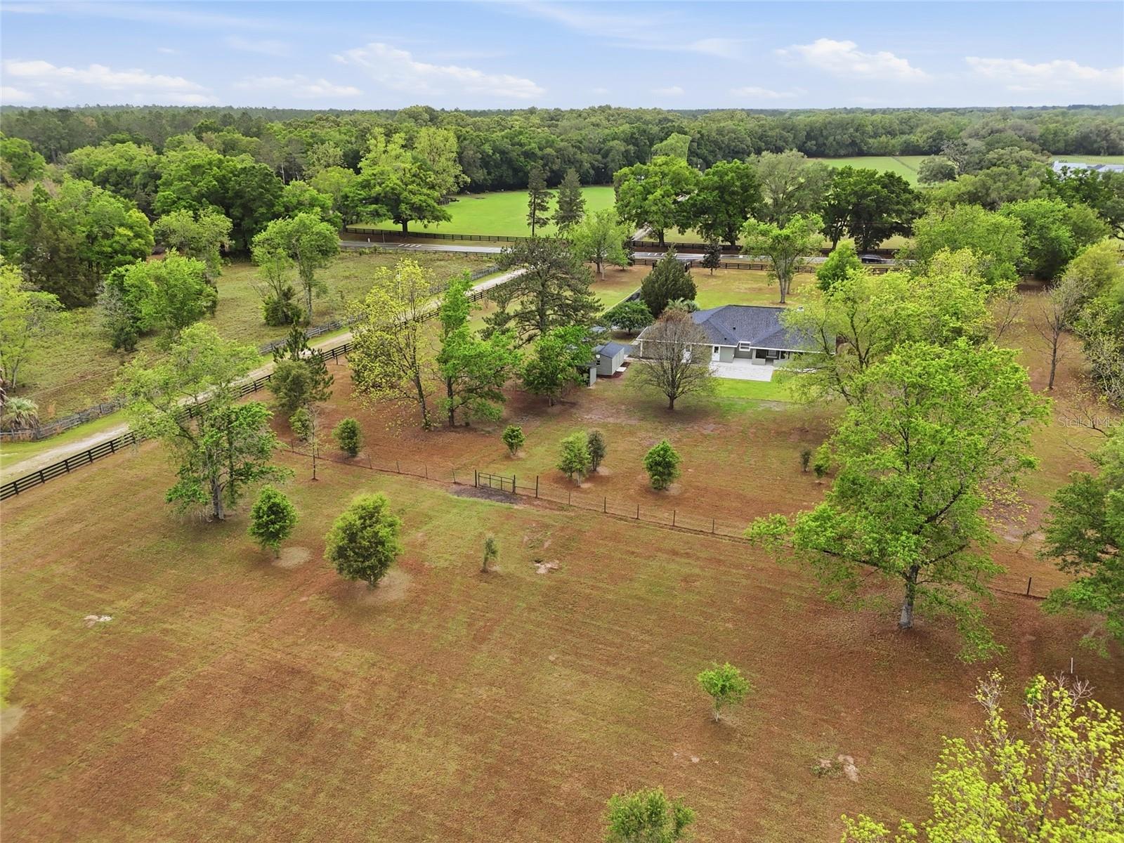 Image 41 of 50 For 19518 78th Avenue