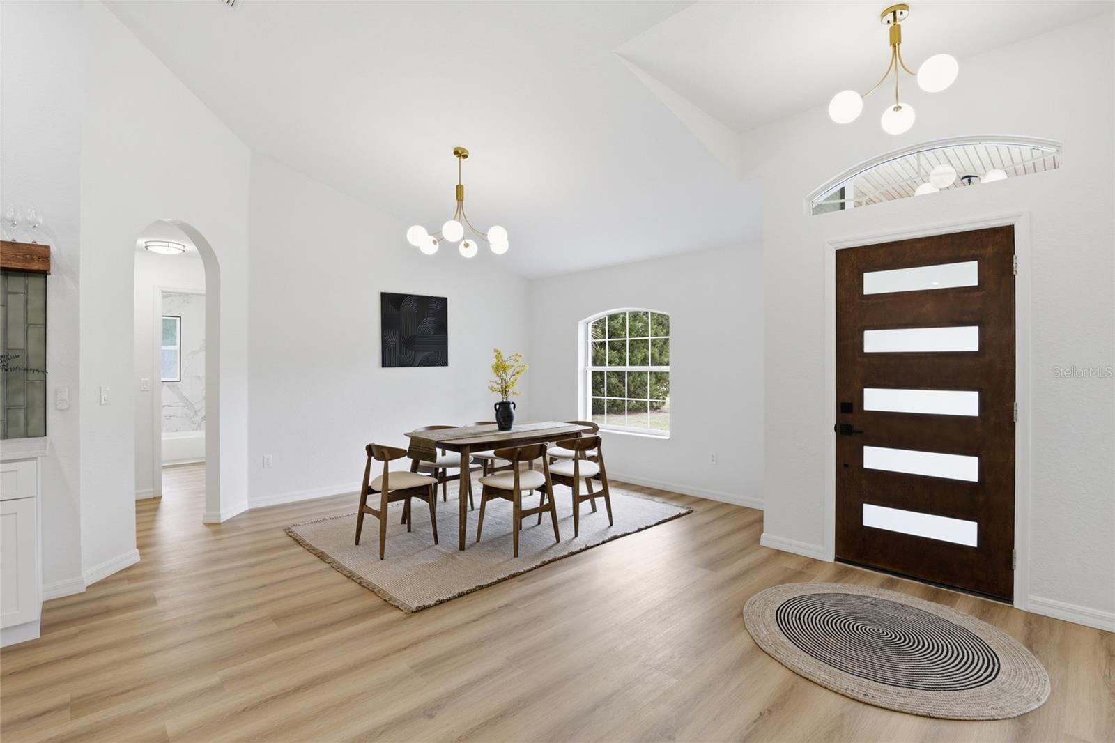 Image 6 of 50 For 19518 78th Avenue