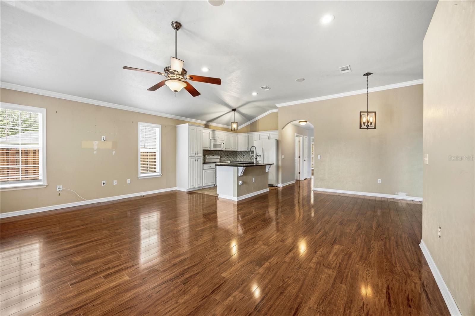 Image 15 of 41 For 25488 10th Avenue