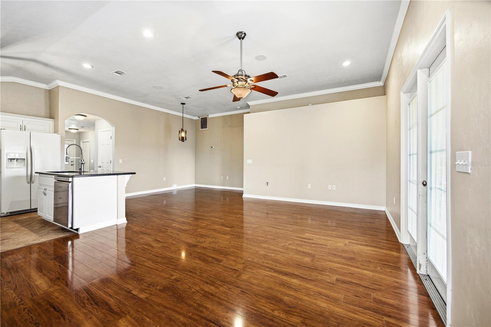 Image 17 of 41 For 25488 10th Avenue