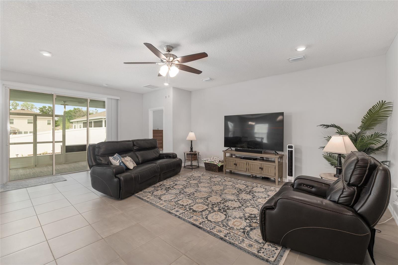 Image 10 of 77 For 17352 172nd Avenue