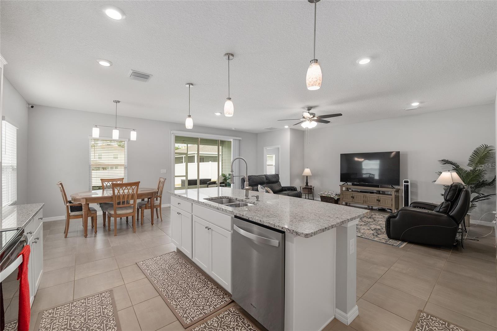 Image 25 of 77 For 17352 172nd Avenue