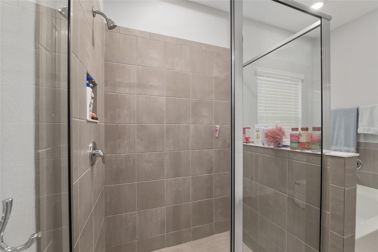 Image 34 of 77 For 17352 172nd Avenue