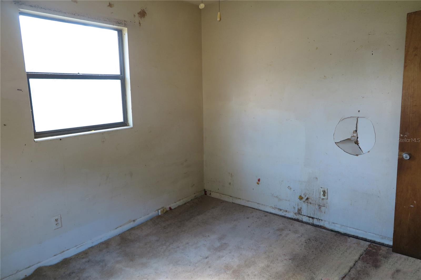 Listing photo id 6 for 1045 19th Street