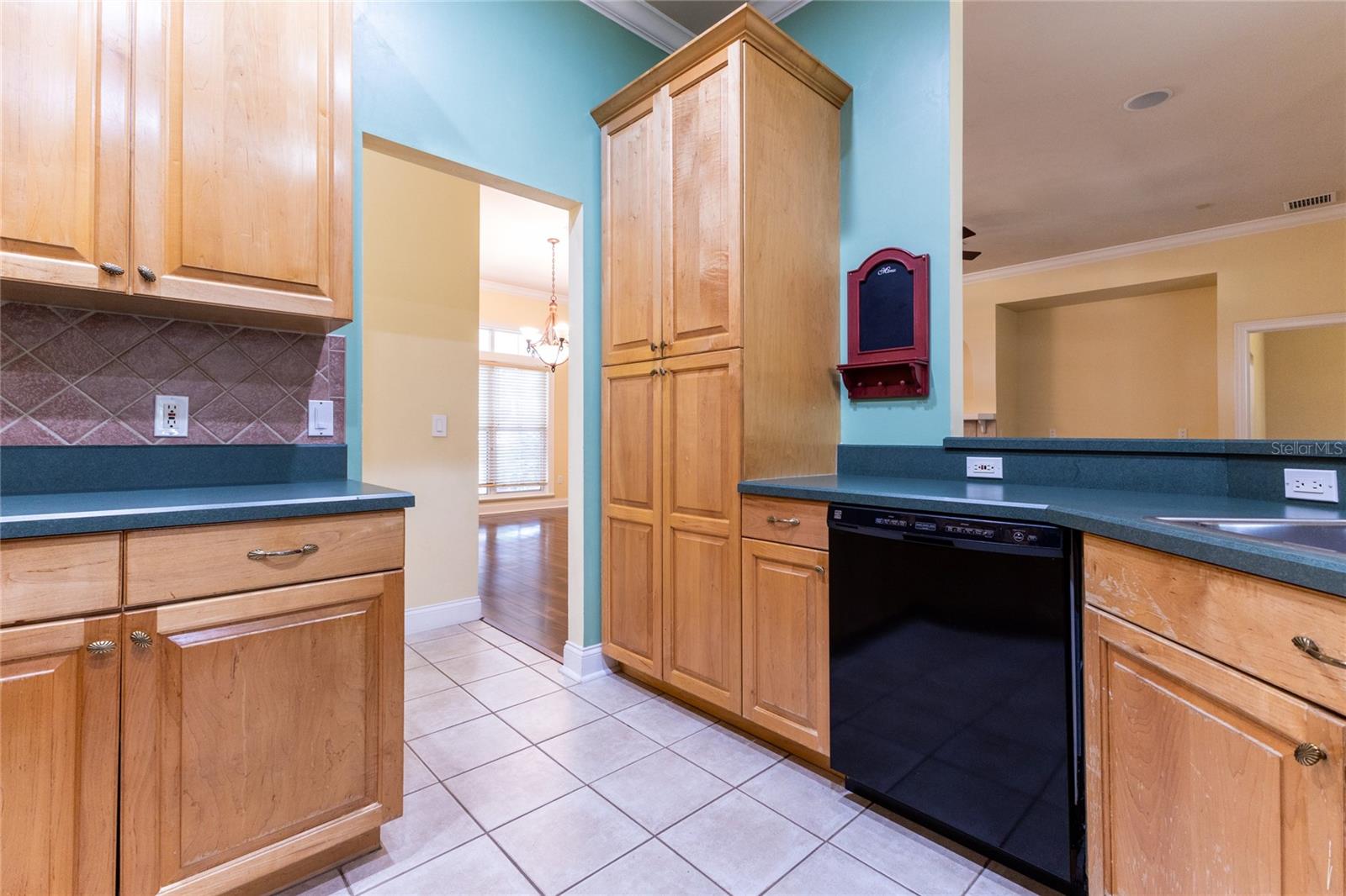 Image 18 of 59 For 2429 93rd Street