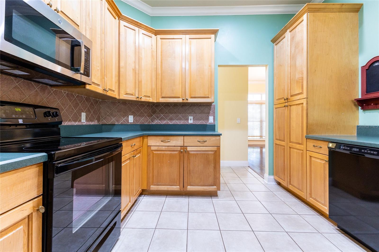 Image 19 of 59 For 2429 93rd Street