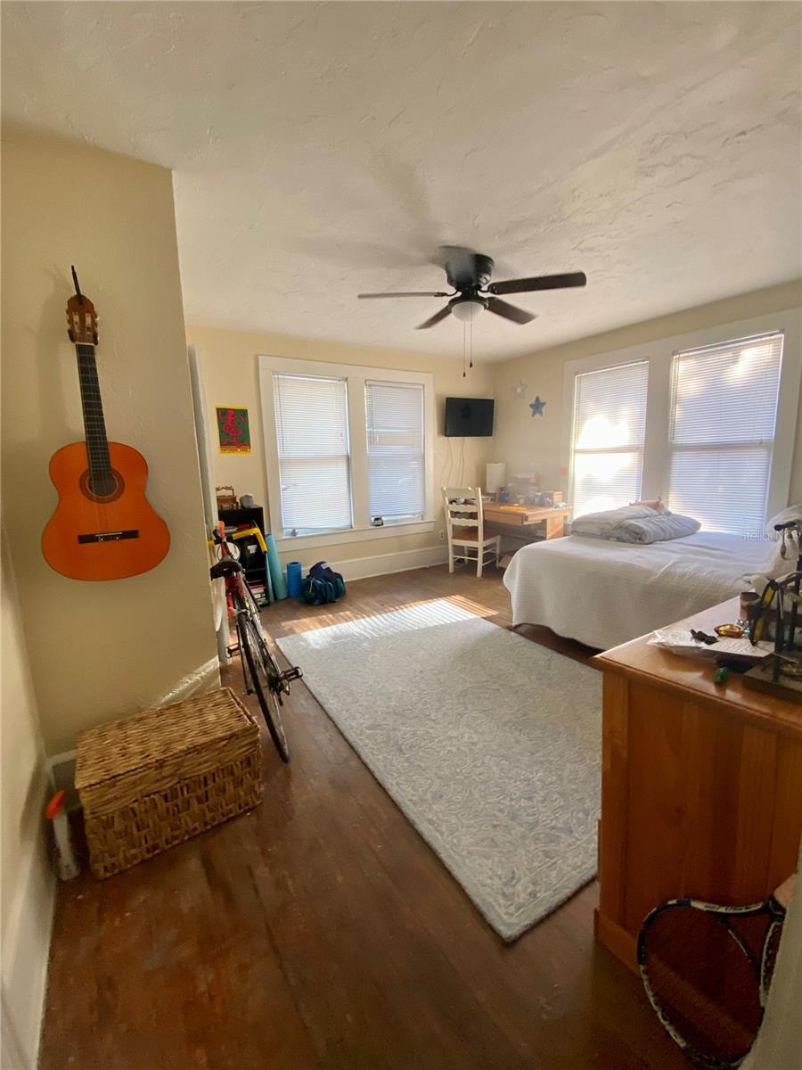 Image 21 of 23 For 1102 3rd Avenue