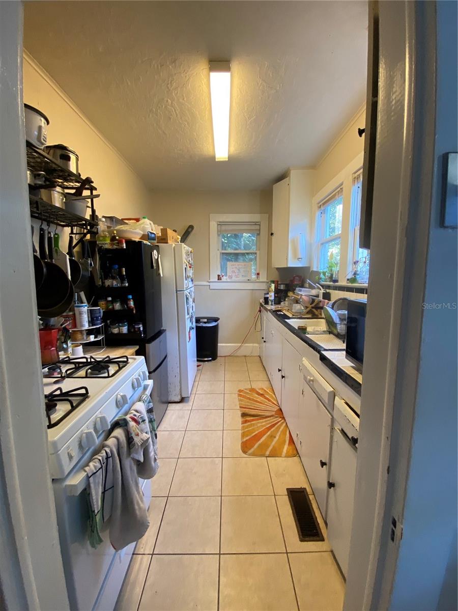 Image 4 of 23 For 1102 3rd Avenue