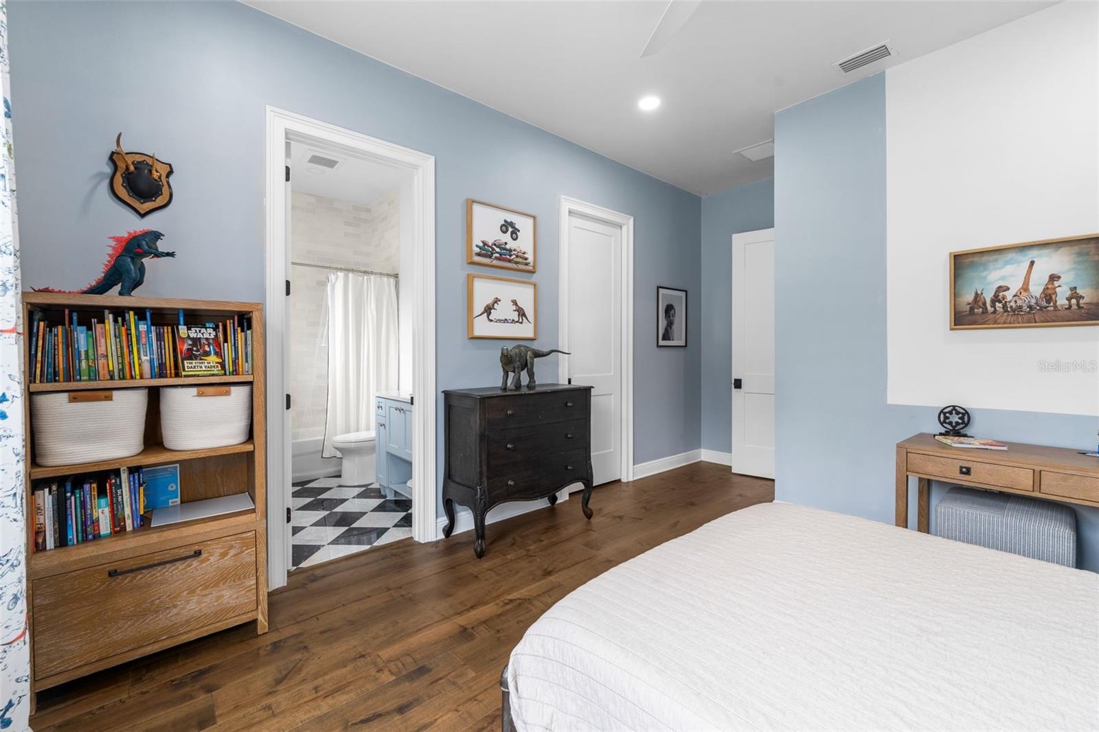 Image 31 of 58 For 14503 50th Place