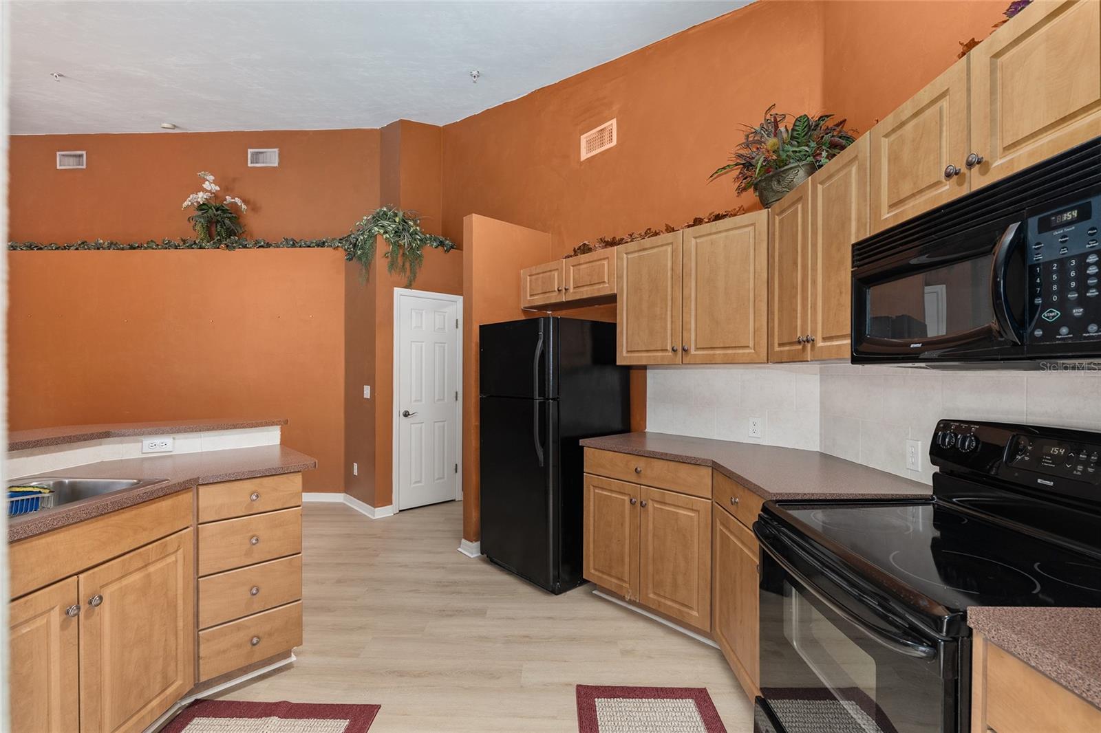 Image 11 of 30 For 4215 31st Drive 204