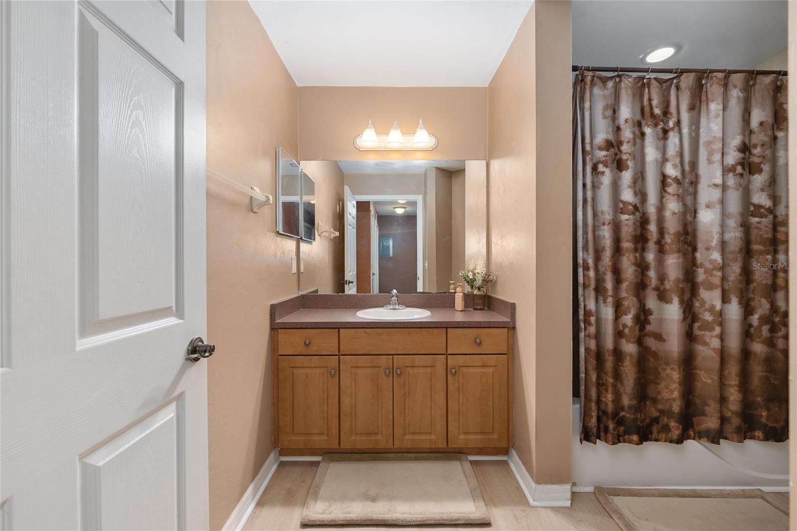 Image 17 of 30 For 4215 31st Drive 204