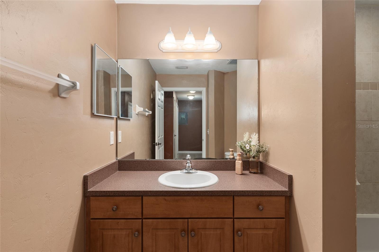 Image 19 of 30 For 4215 31st Drive 204