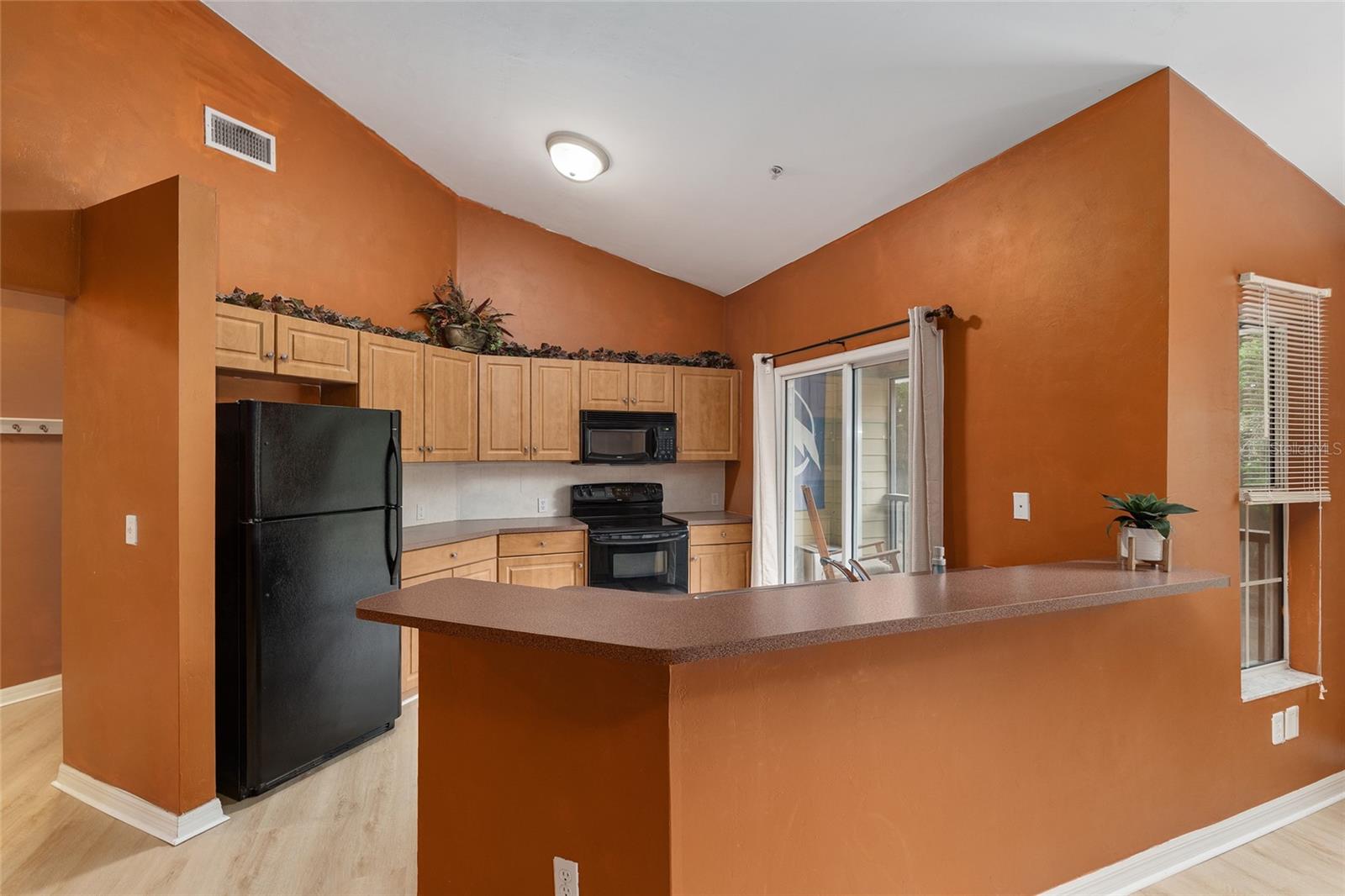 Image 6 of 30 For 4215 31st Drive 204