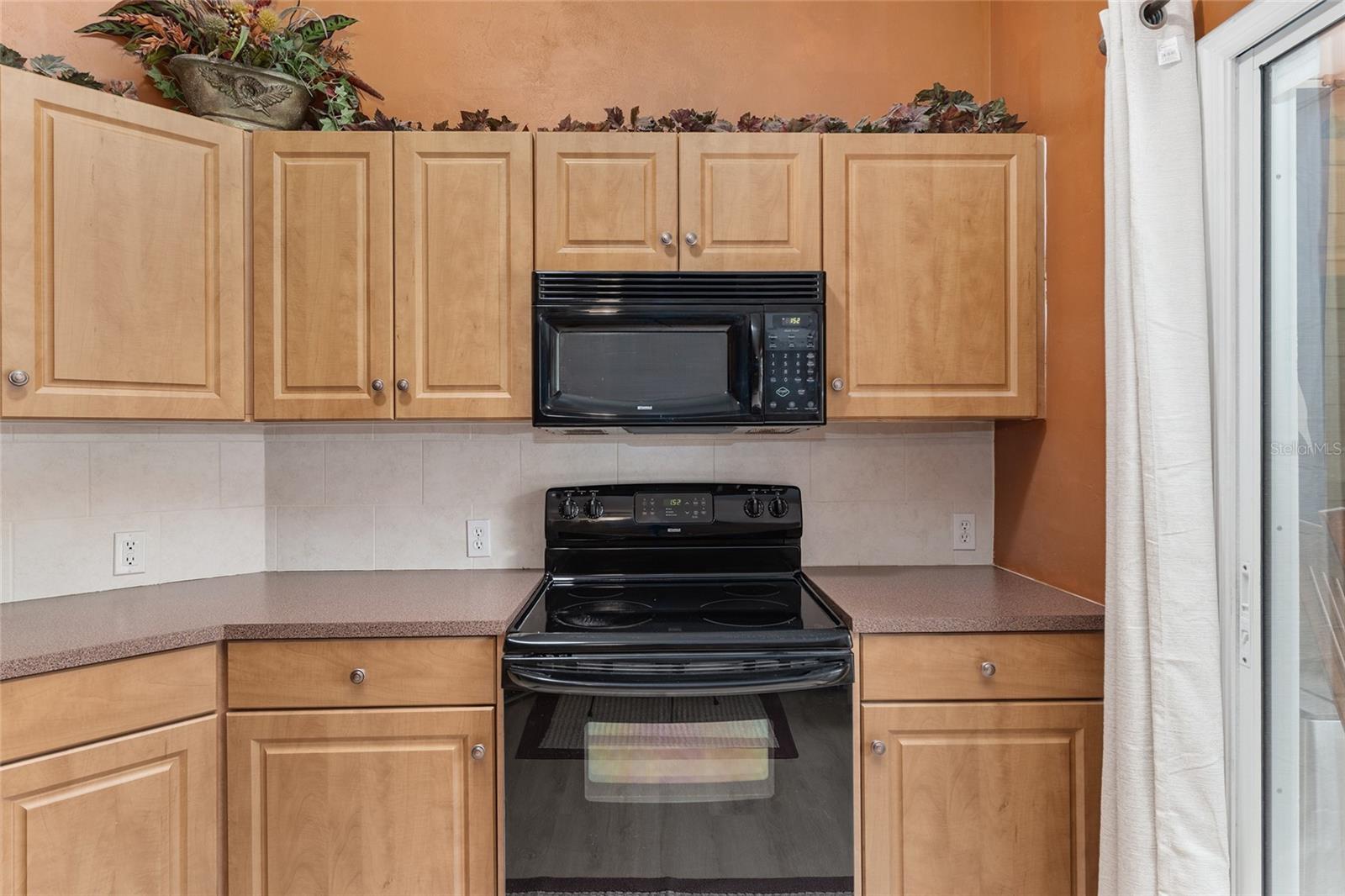 Image 9 of 30 For 4215 31st Drive 204