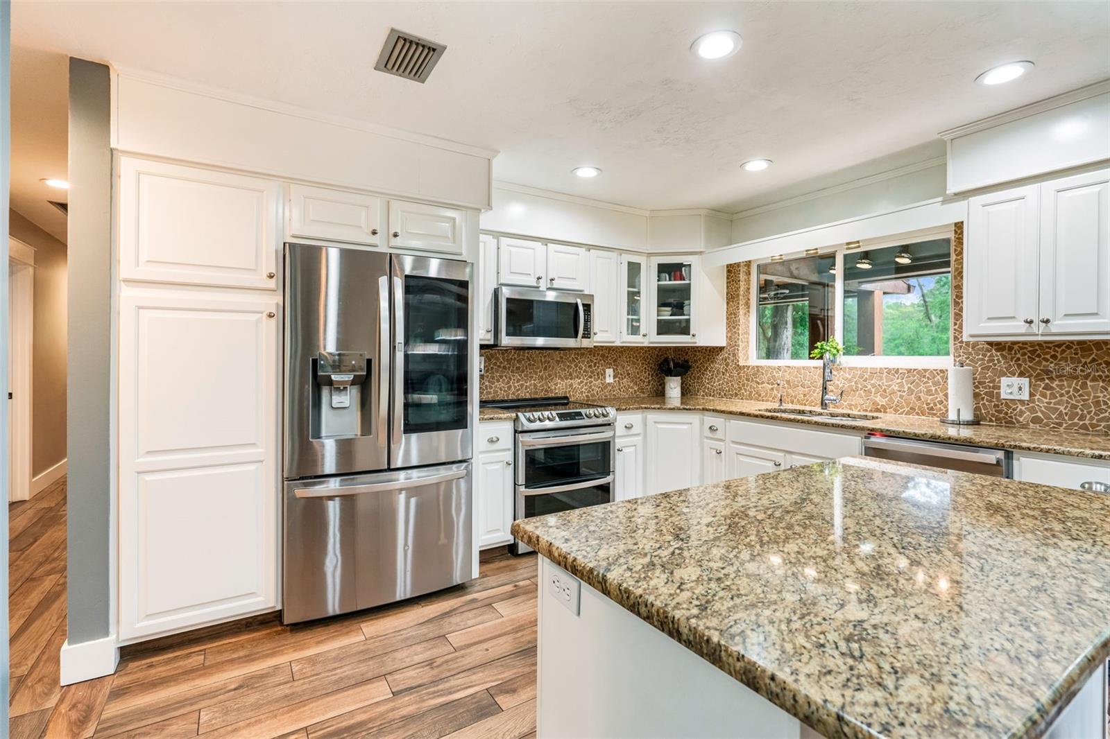 Image 25 of 100 For 13404 36th Avenue